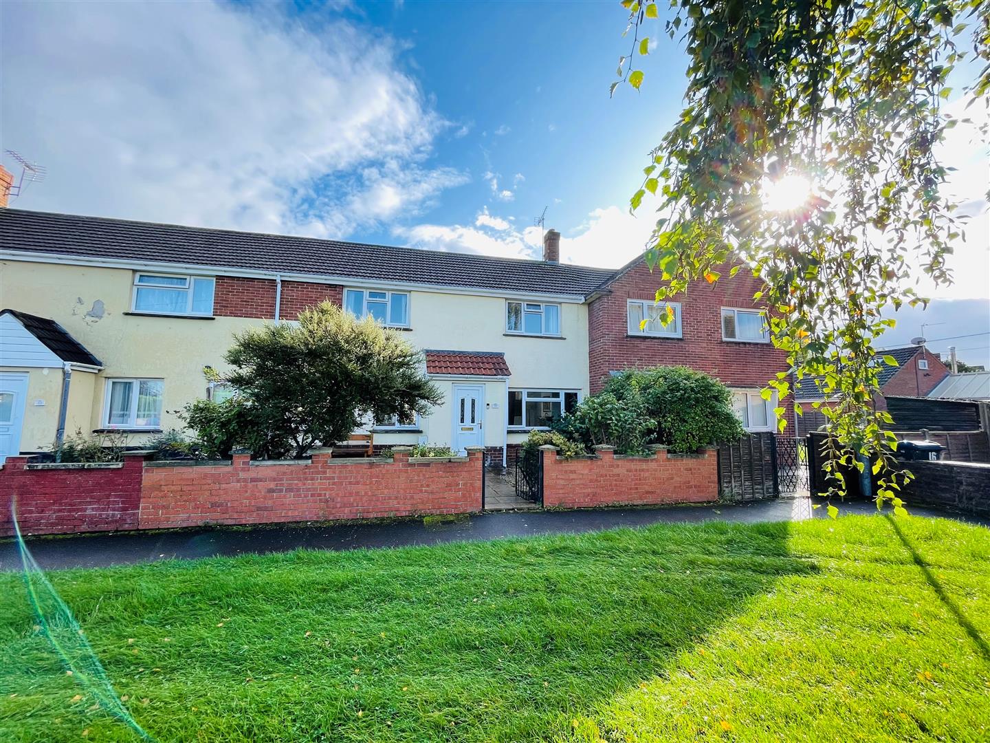 Wiltshire Crescent, Melksham Lock and Key